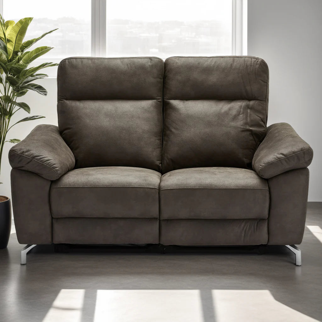 FURNHOUSE Selesta 2-Sitzer Sofa – mit Elektrische Relaxfunktion, USB - Stoffbezug Taupe Grau