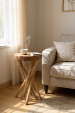 Holz Beistelltisch – Holzhocker Couchtisch – Handgefertigt – Verzweigt aus Suar- und Teakholz – 50x28x28 cm