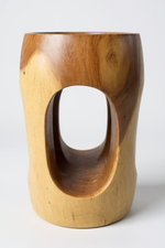Holz Beistelltisch – Couchtisch Blumenhocker Hocker - Handgefertigt – Abgerundet mit O-Ausschnitt Suar-Holz - 50x30x30 cm