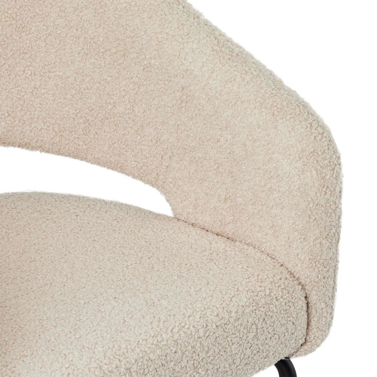 FURNHOUSE Natalie Esszimmerstühle mit Armlehne 2er Set - Bouclé-Stoff Beige