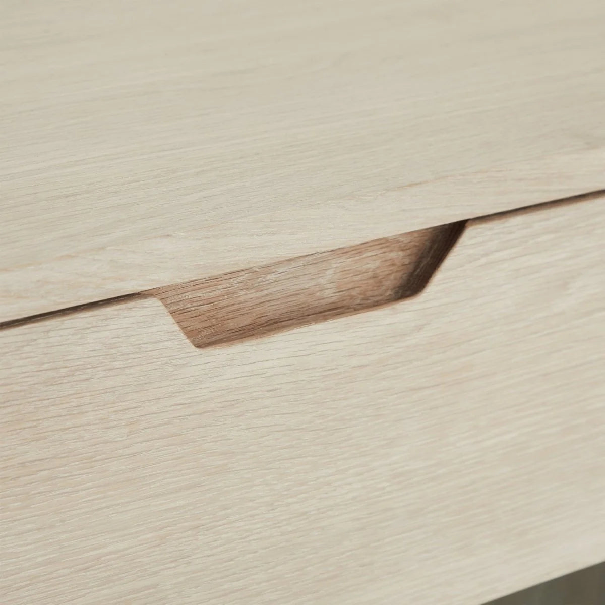 FURNHOUSE Nyborg Highboard mit LED-Beleuchtung - 123 cm breit - Eiche Weiß geöltes