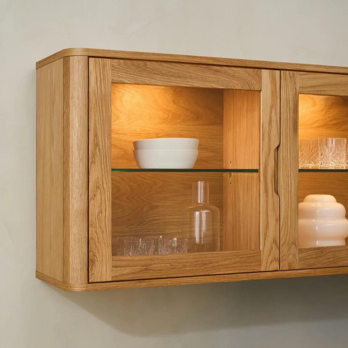 FURNHOUSE Nyborg Wandschrank mit LED-Beleuchtung - 180 cm breit - Wildeiche Natur