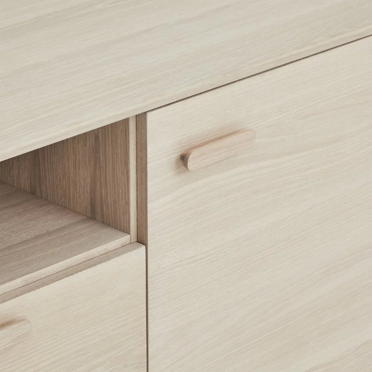 FURNHOUSE Porto Sideboard mit 3 Türen - 212 cm breit - Eiche Weiß geöltes