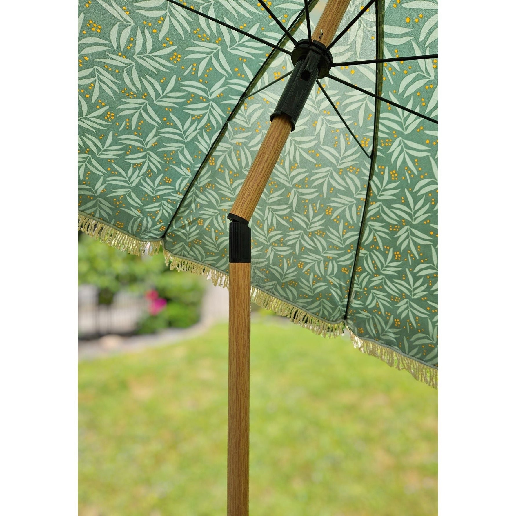 Sonnenschirm Strandschirm Schirm UV Schutz mit Tasche Fransen Grün Ø 170 cm