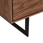 FURNHOUSE Tokyo Vitrine mit LED-Beleuchtung - 110 cm breit - Amerikanische Walnuss