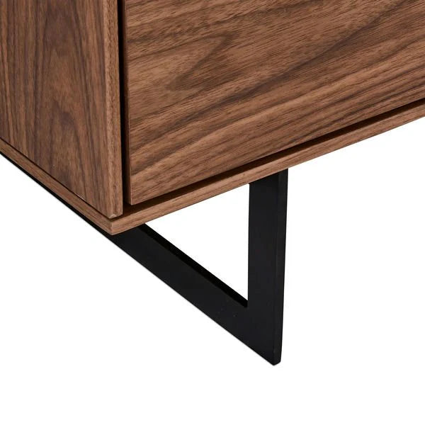 FURNHOUSE Tokyo Vitrine mit LED-Beleuchtung - 110 cm breit - Amerikanische Walnuss